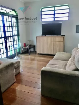 Imagem Oportunidade única: Casa de luxo na Ribeirânia, Ribeirão Preto-SP, Zona Leste! 4 quartos, 4 suítes, 2 salas, 5 banheiros, 4 vagas, 437,50m². Quer Imóvel Negócios Imobiliários.