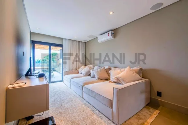 Imagem Imperdível oportunidade: Casa à venda em São Paulo-SP, Vila Nova Conceição, 4 quartos, 3 suítes, 3 salas, 5 banheiros, 2 vagas, 290m².