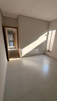 Imagem Casa geminada nova na Zona Norte de Londrina com 3 dormitórios (1 suíte), sala aconchegante, cozinha funcional e excelente localização próxima a comércios