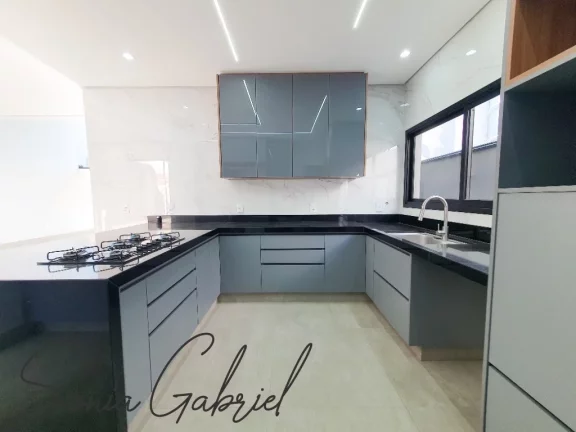 Imagem Casa de luxo em condomínio exclusivo em Valinhos-SP: 3 quartos, 3 suítes, 2 salas, 4 banheiros, 4 vagas, 230m². Venha conhecer!