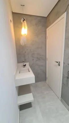 Imagem Casa 4 Dormitórios sendo 1 com closet 4 vagas - Piscina