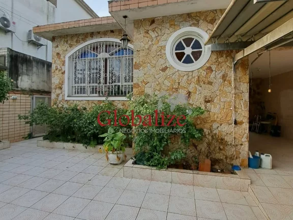 Imagem Casa á venda com edícula em ótima localização no bairro Embaré em Santos SP por R$ 1.330.000,00 !