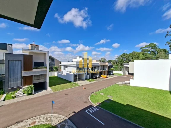 Imagem Apresentamos este sobrado recém-construído no Residencial Alto Boulevard, com arquitetura contempo...