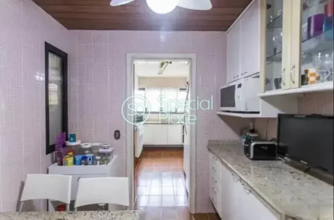 Imagem Oportunidade para reforma com excelente planta em Moema Índios. Apartamento com planta ampla, 3 dor...