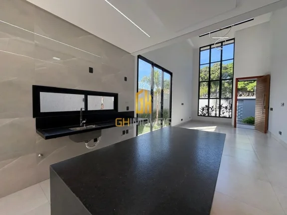 Imagem Casa com 3 quartos no Jardim Mont Serrat em terreno com 371,4m² com 172m² de área construída pos...
