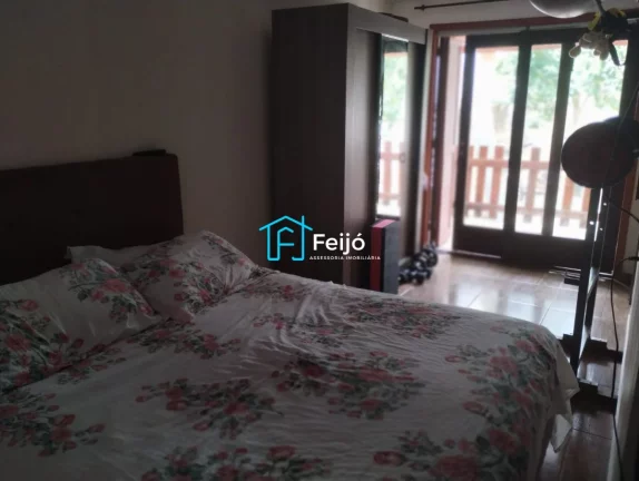 Imagem Casa 3 dormitórios com 1 suíte no Bairro Lami