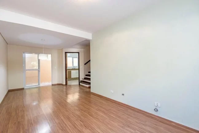 Imagem Sobrado à Venda – Santo Inácio, Curitiba | 3 Quartos e 3 Vagas