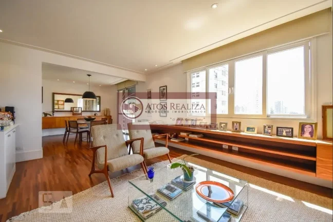 Imagem Espaçoso apartamento com sacada em Real Parque - São Paulo | 185m², 3 quartos, 2 suítes, 5 banheiros | Venda e locação por R$1.300.000