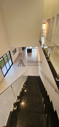 Imagem Imperdível: Casa de luxo em condomínio no Jardim Florestal, Jundiaí-SP - 3 quartos, 3 suítes, 3 salas, 4 banheiros, 4 vagas - 271,07 m²