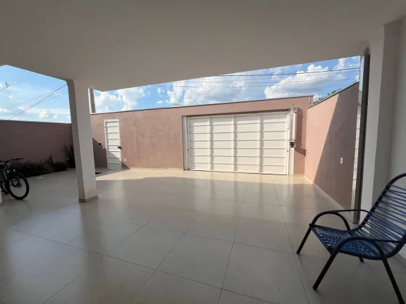 Imagem Residência Excepcional no Centro de Quadra, SP - Viva em Luxo e Conforto Absolutos!