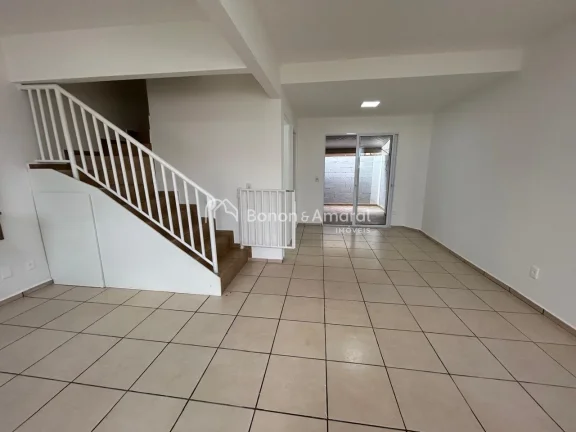 Imagem Sobrado à venda com 3 dormitórios, sendo 1 suíte. Todos os quartos contam com ar-condicionado e a...