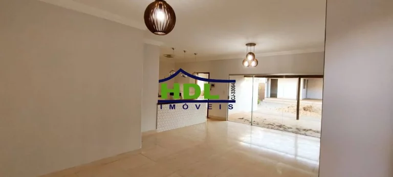 Imagem Casa Top no centro de Hidrolândia