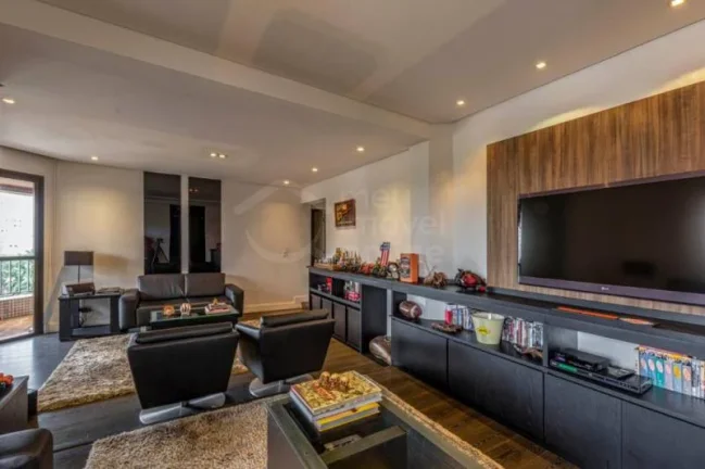 Imagem Apartamento a venda com 150m2, 4 dormitórios sendo 3 suítes no Campo Belo, São Paulo