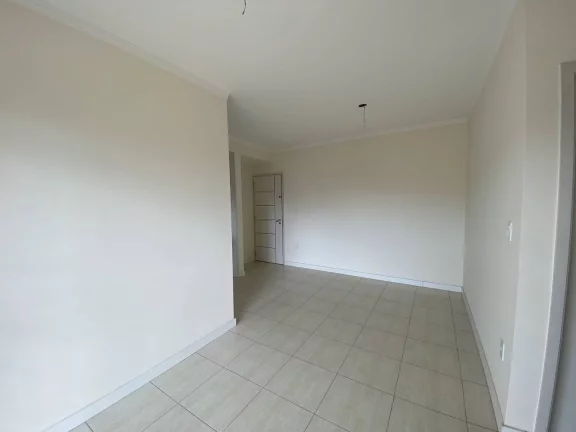 Imagem Apartamento de 2 Dormitórios à Venda no Condomínio Biarritz