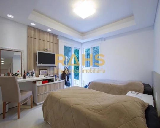 Imagem Requinte, Conforto e Segurança, Você Encontra Nessa Excepcional Residência de Alto Padrão em Con...