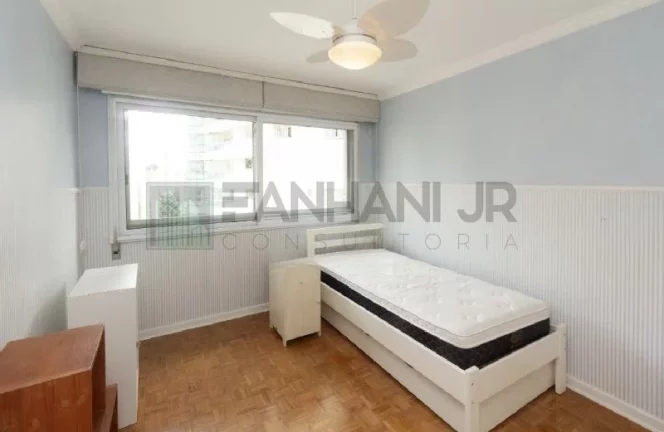 Imagem Apartamento de Alto Padrão para Locação em São Paulo-SP, Itaim Bibi: 3 Quartos, 1 Suíte, 3 Salas, 3 Banheiros, 1 Vaga de Garagem, 138m².