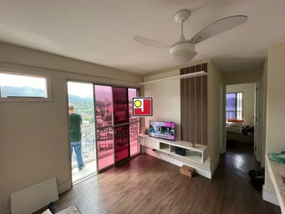 Imagem Vendo 2Q + depd, Estr Pau Ferro, alto, sol nascente, vista panorâmica, repleto armários, portaria 24 h, churrasq, salão festas, 1 vg,escolas proximas