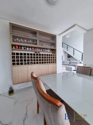 Imagem Casa Em Condomínio a Venda Com 325M² Em Igaratá!!!Estuda Permuta em SP!!