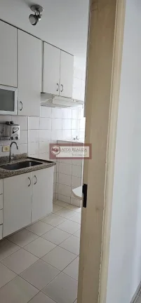 Imagem Exclusivo: Apartamento de 65m² em Santo Amaro. Vendo Apartamento de 65m² em santo Amaro, com 2 Dormitórios com planejados, cozinha com armários, Sacada, 1 vaga de garagem, próximo ao Hotel transamérica eTodos os prontos de comércio de Santo Amaro. Valor d