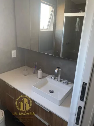 Imagem Apartamento Mobiliado para Venda, com 3 dormitórios e 2 vagas. Vila Madalena / Pinheiros