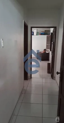 Imagem Casa na Jatiuca, 4/4, 2 salas, 2 vagas, ótimo investimento, prox Maceió Shopping