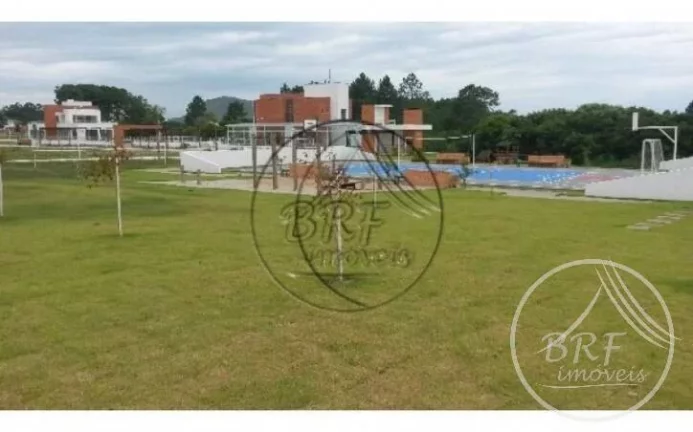 Imagem Vendo terreno em condomínio de alto padrão na praia de Moçambique