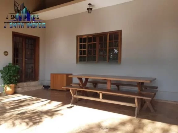 Imagem CASA TÉRREA EM CONDOMÍNIO NA REGIÃO DA GRANJA VIANA, DENTRO DE CHÁCARA RESIDENCIAL.
AC. 350m², ...