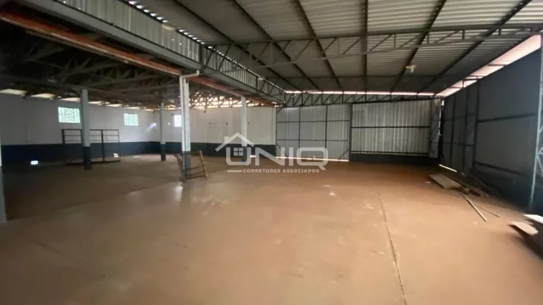 Imagem Terreno industrial com Barracão BR saida Itapejara Do Oeste