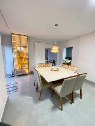 Imagem Casa em condomínio para venda em Valinhos S.P.

Casa nova e maravilhosa no condomínio Villa do Sol...