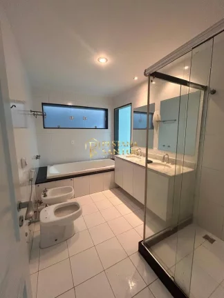 Imagem Casa Espetacular no Santa Marina – 4 Suítes na Barra da Tijuca