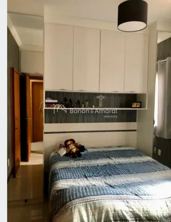 Imagem Excelente oportunidade de morar em uma casa espaçosa e bem planejada, em um condomínio fechado, na...