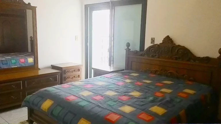 Imagem Praia de Pitangueiras - Local nobre - Ótimo lazer - Alto padrão - 2 vagas - Ampla varanda - 135 m² de área útil.