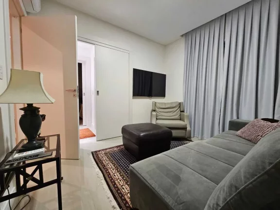Imagem Apartamento com 4 dormitórios sendo 2 suítes e 4 vagas de garagem no Centro de Balneário Camboriú