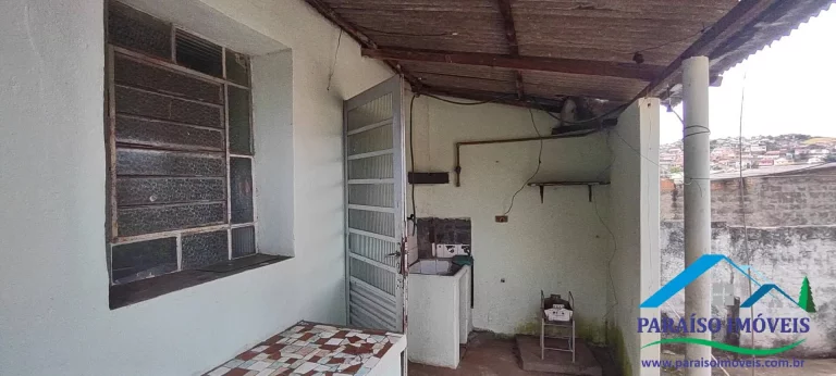 Imagem Ótima oportunidade: casa com 2 quartos no centro de Paraisópolis MG