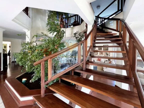 Imagem Casa em Condomínio a Venda no bairro Granja Viana - Carapicuíba, SP