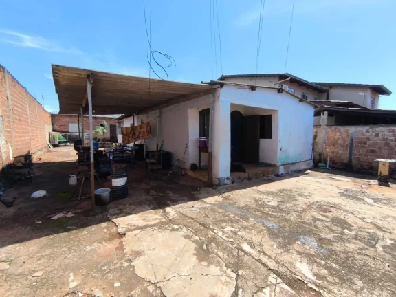 Imagem Casa De 2/4 Com Barracao No Jardim Bela Vista Goiania