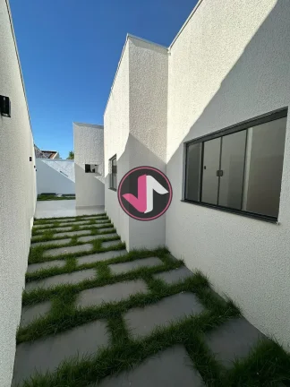 Imagem Este parece ser um anúncio bastante detalhado de uma propriedade no Bairro Jardim Califórnia, em C...