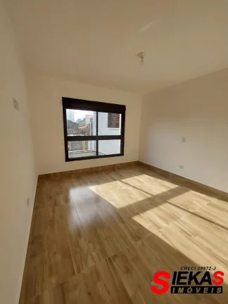 Imagem Imperdível! Casa à venda em São Paulo-SP, Vila São Geraldo: 3 quartos, 1 suíte, 2 salas, 3 banheiros, 2 vagas de garagem, 130m².