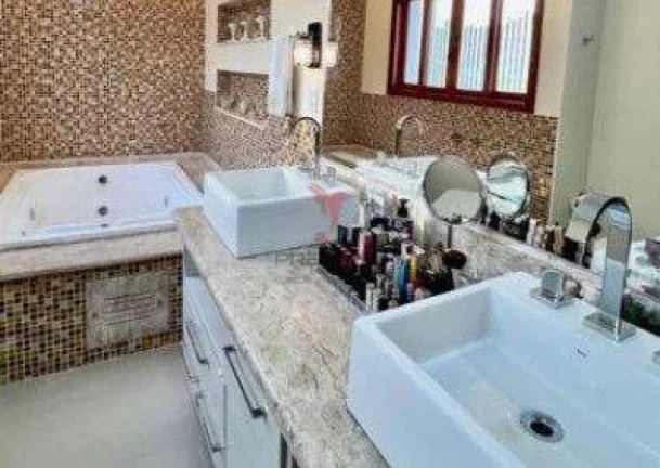 Imagem ...lt;br...gt;Casa alto padr...atilde;o no Bairro Portal das Colinas em Guaratinguet...aacute;. Esse...