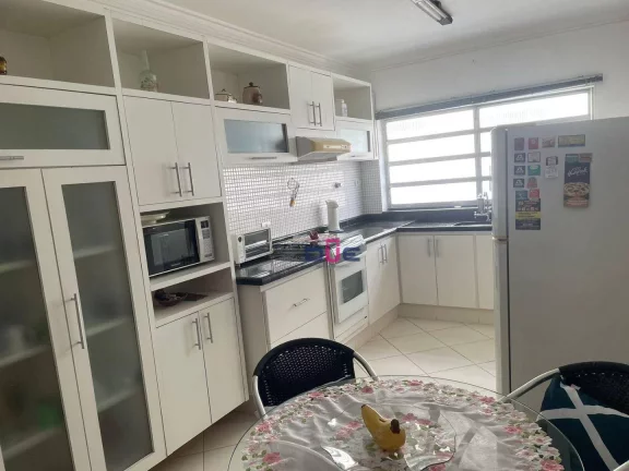 Imagem Apartamento com 3 dormitórios sendo 1 suite e vaga à venda, 180 m² por R$ 890.000 - Boqueirão - Santos/SP