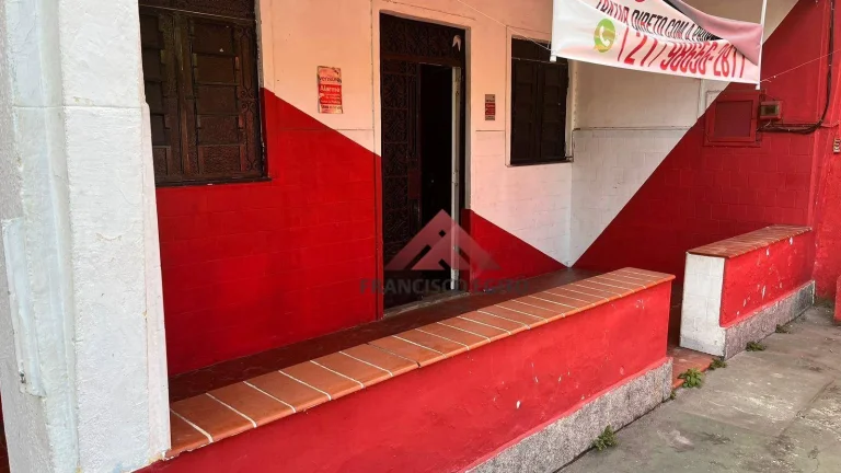 Imagem Casa com 3 dormitórios à venda, 80 m² por R$ 390.000,00 - Camarão - São Gonçalo/RJ
