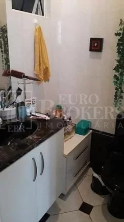 Imagem Casa no Bairro Pioneiros com 3 dormitórios 2 vagas de garagem