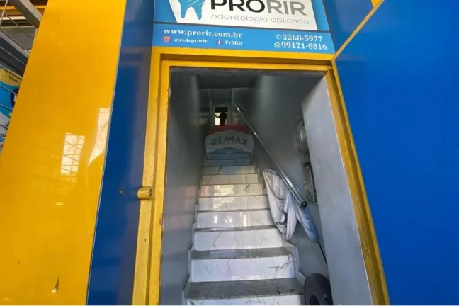 Imagem Alugo Galpão - Praça Seca Localizado na Rua Cândido Benício, acima da Drogaria Nacional -