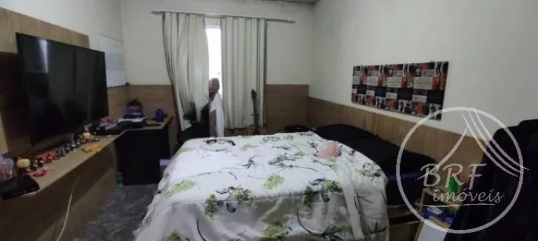 Imagem Vendo casa em Serraria São José SC de três dormitórios, sala e cozinha mais edícula