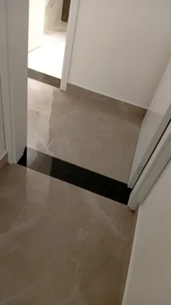 Imagem Imperdível Casa em Condomínio à Venda em Sorocaba-SP, no Bairro Wanel Ville - 3 Quartos, 1 Suíte, 3 Salas, 2 Vagas - 135,80m² de Área