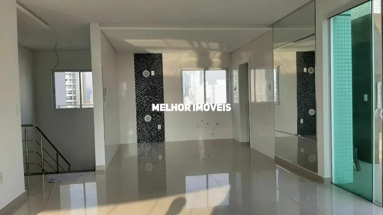 Imagem Cobertura Duplex à Venda com 04 Suítes sendo 01 Máster com Hidro, Sacada integrada localizado na 2 Quadra Mar de Balneário Camboriú - SC