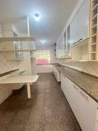 Imagem Sobrado à venda no bairro Setor Nova Suiça - Goiânia/GO