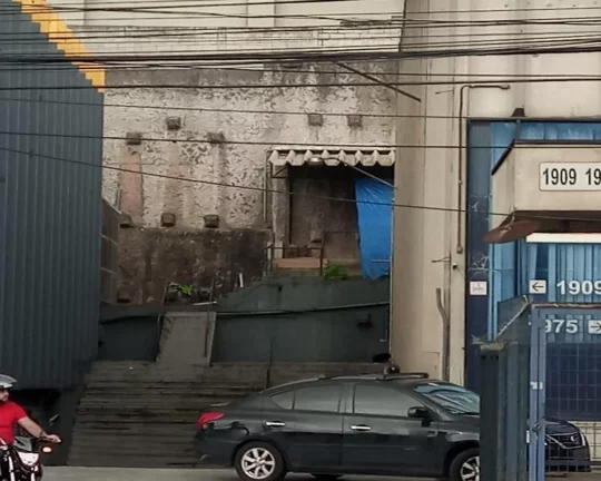 Imagem Galpão para alugar na Av. Corifeu de Azevedo com 1800.00m²