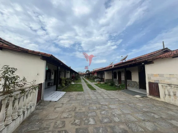 Imagem Casa com Piscina em Condomínio - R$ 350.000!