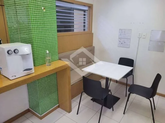 Imagem Andar Corporativo de 581m² para Aluguel Próximo ao Metrô –